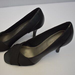 KELLY & KATIE BLACK peep hole shoes sz 6.5